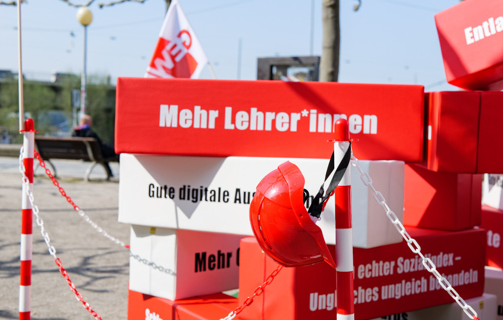 Die Bausteine Bildung zwischen Rhein und Staatskanzlei