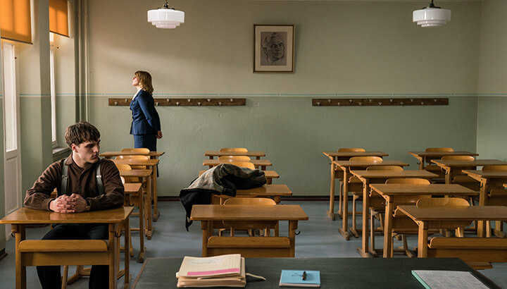 DAS SCHWEIGENDE KLASSENZIMMER